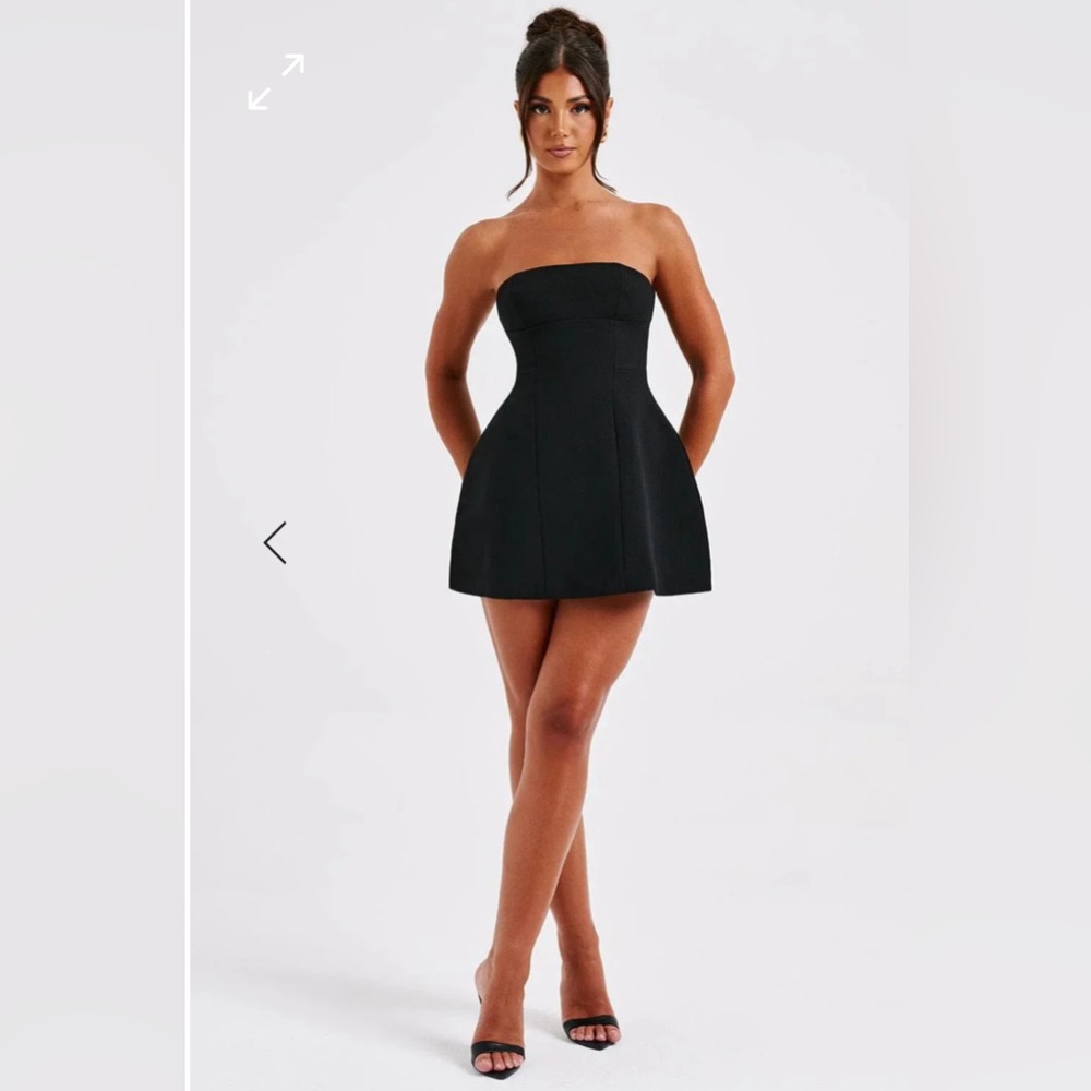 Vivielle Ashia Strapless Black Mini Dress in a size XL
